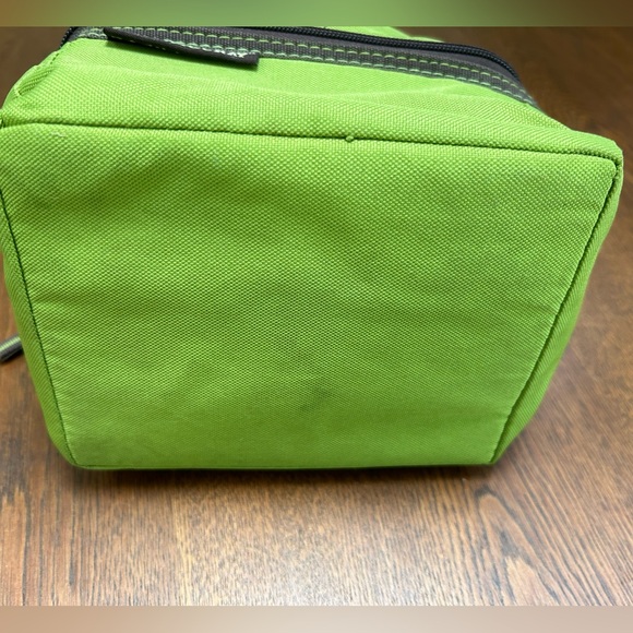 Rachel Ray insulated lunchbag, 2tier/convertible 4 tall drinks. Green/Gray/slvr. - Picture 3 of 10